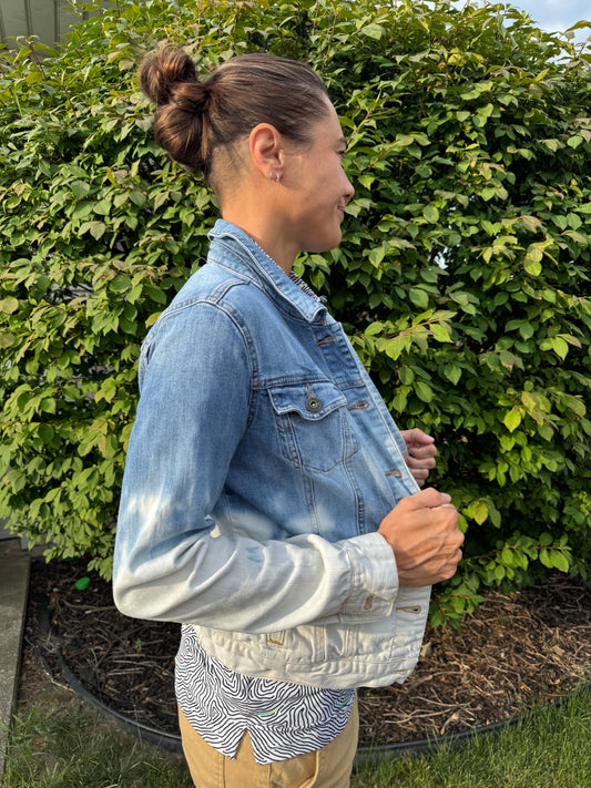 Desert Fade Raw-Hem Cropped Denim Jacket