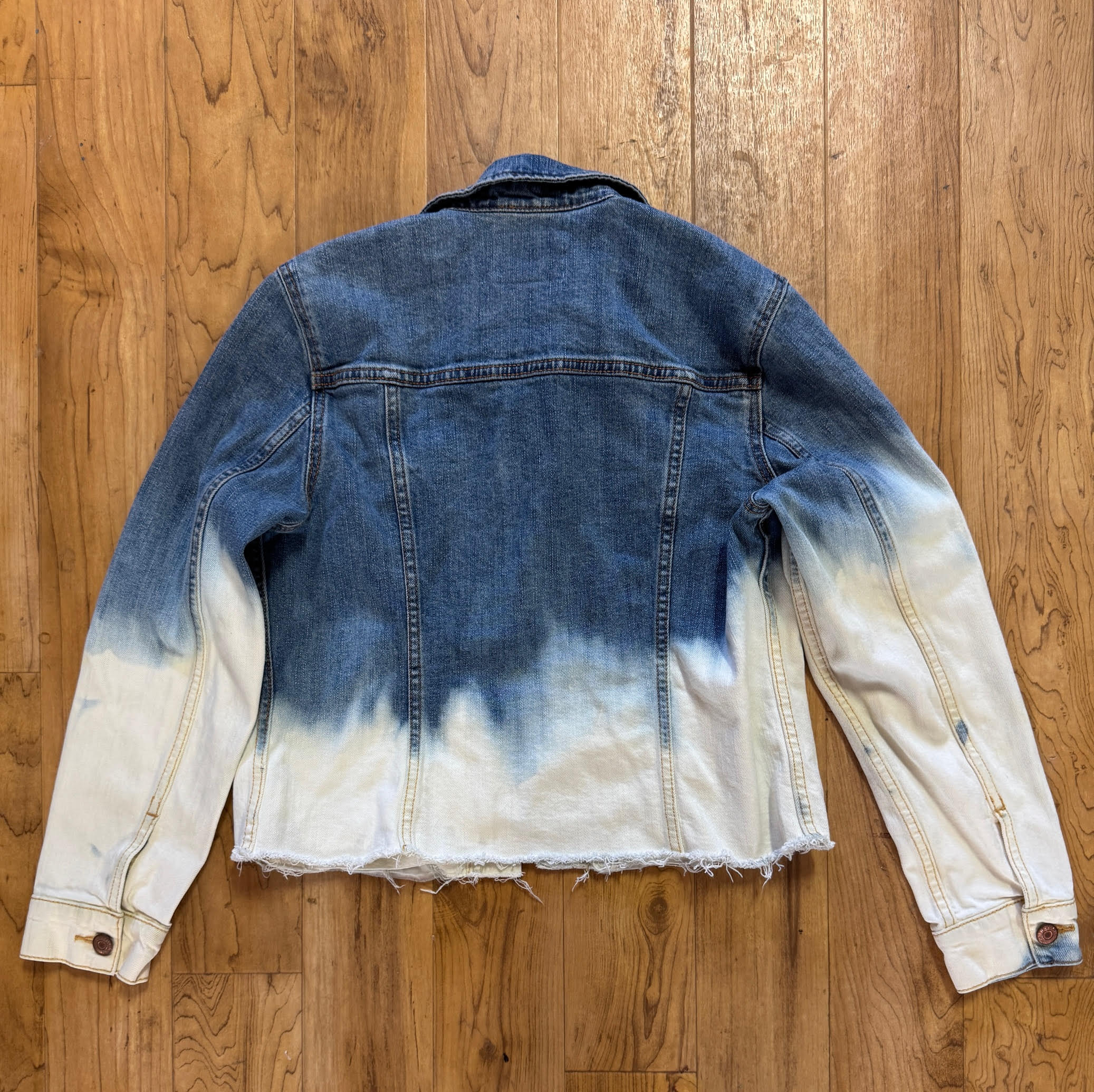 Desert Fade Raw-Hem Cropped Denim Jacket – Susie McColgan